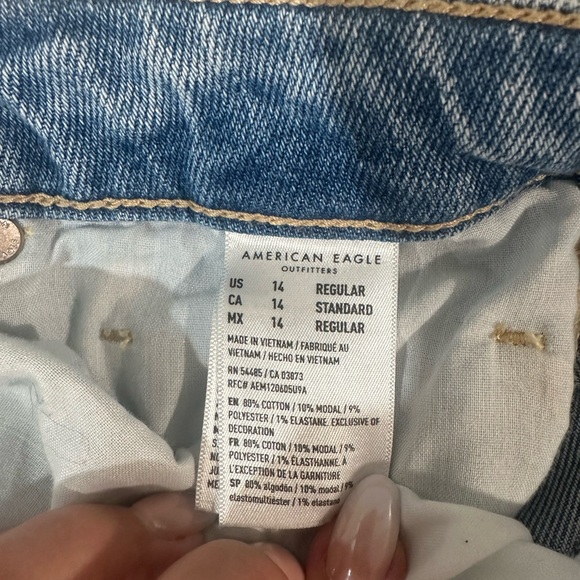 American Eagle Mom Jeans - Picture 3 of 4